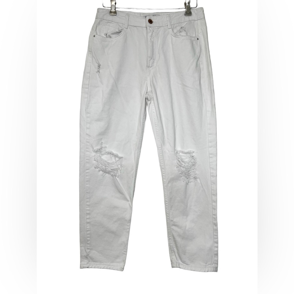 ZARA White Relaxed Fit Distressed Jeans Size 6